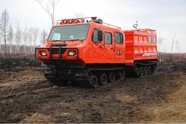 履帶式雙節森林草原(蘆葦)消防滅火全地形車